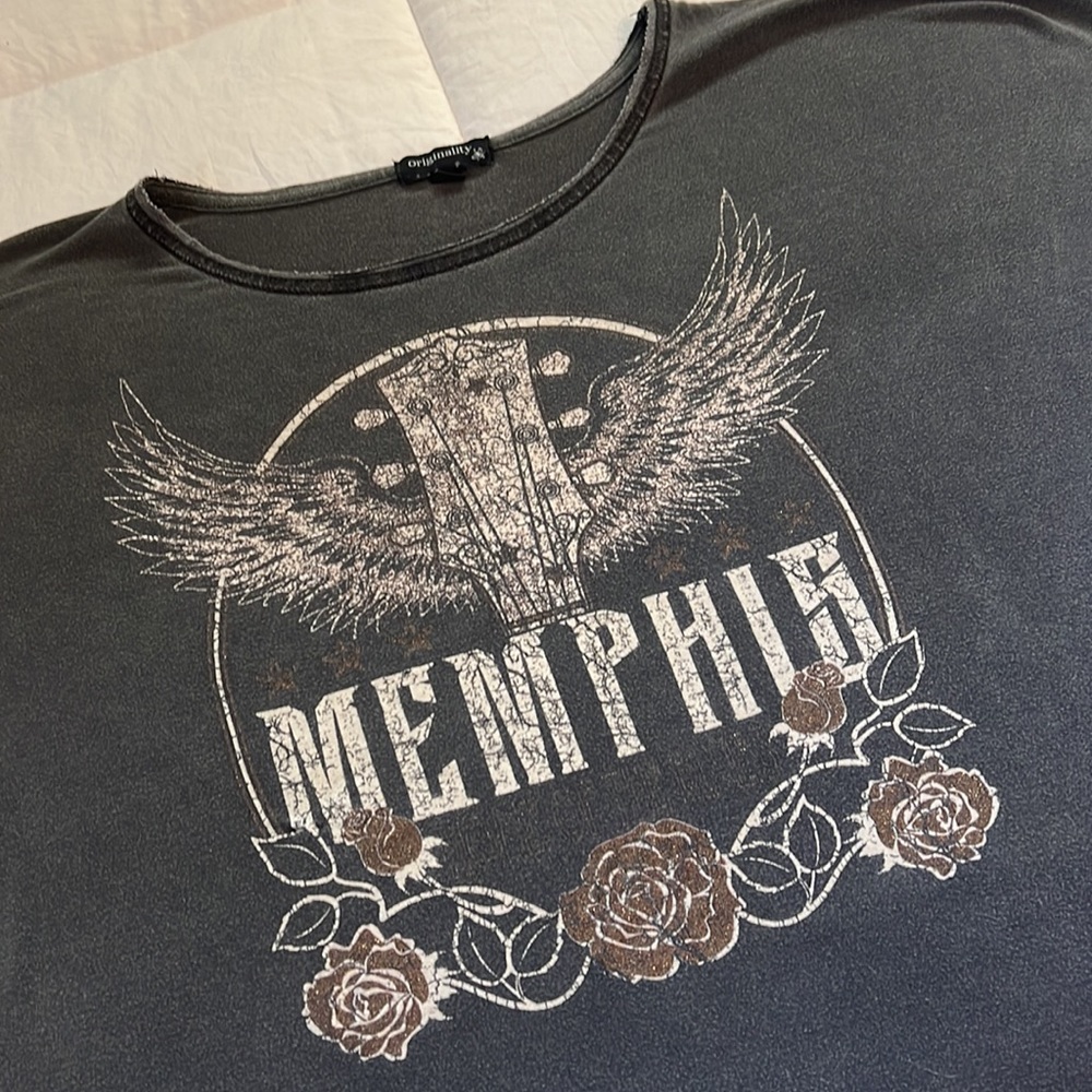 Vintage Style Crop Tee